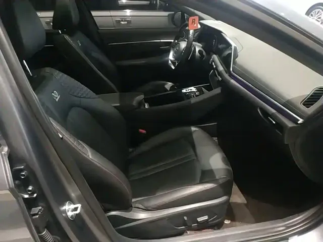 Hyundai Sonata — Фото автомобиля 24