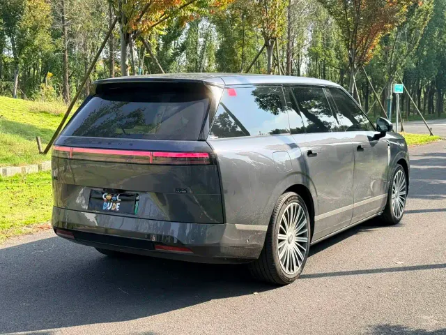 Xpeng GX — Фото автомобиля 5