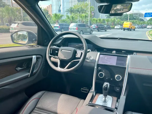 Land Rover Discovery Sport — Фото автомобиля 5