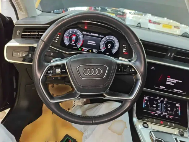 Audi A7L — Фото автомобиля 10