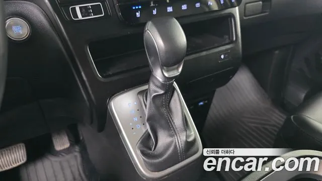 Hyundai Staria Staria Карго 5 мест — Фото автомобиля 9