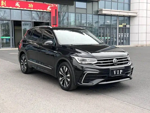 Volkswagen Tiguan L — Фото автомобиля 5