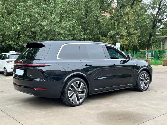 Li Auto L9 — Фото автомобиля 6