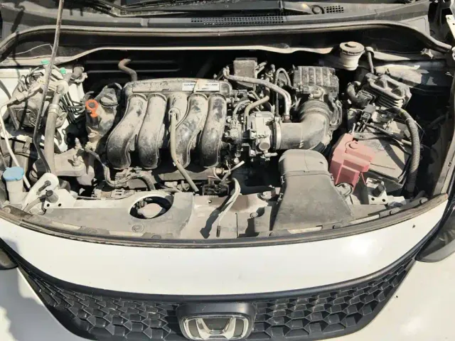 Honda Fit — Фото автомобиля 10