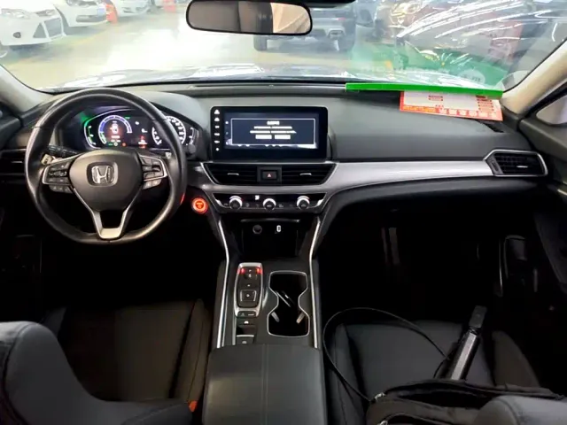 Honda Accord — Фото автомобиля 9
