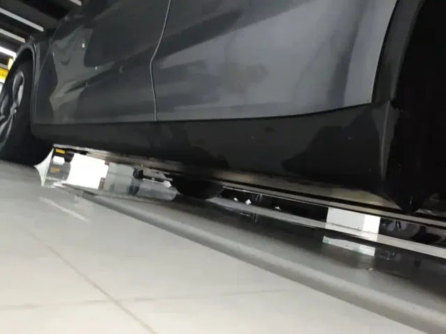 Tesla Model Y — Фото автомобиля 21