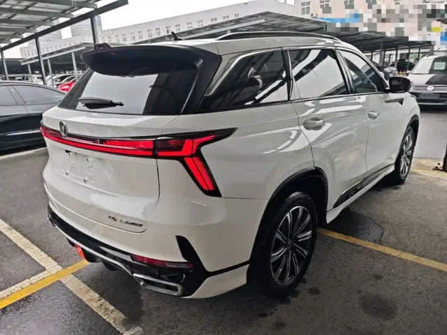 Changan CS75 Plus — Фото автомобиля 6