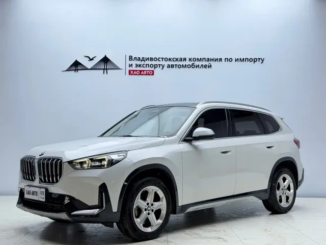 Фотография автомобиля — BMW X1