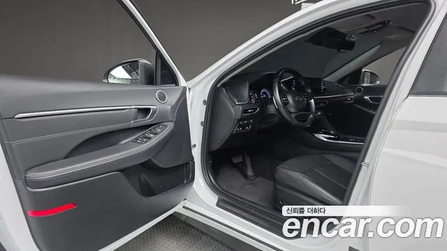 Hyundai Sonata Sonata (DN8) 2.0 LPG(Для проката) — Фото автомобиля 10