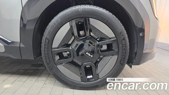 Kia EV9 — Фото автомобиля 18