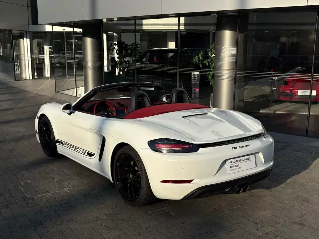 Porsche 718 — Фото автомобиля 4