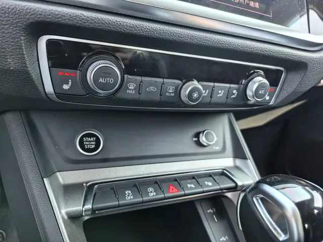 Audi Q3 — Фото автомобиля 11