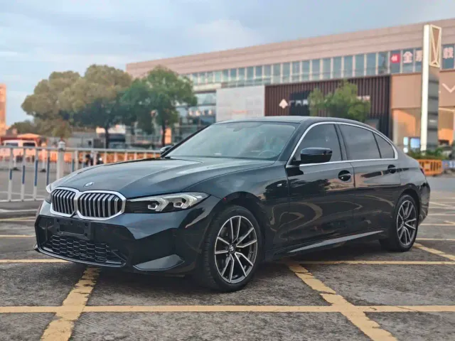Фотография автомобиля — BMW 3 Series