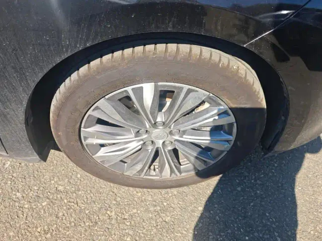 Hongqi Hongqi E-QM5 2024 500km Travel Edition — Фото автомобиля 6
