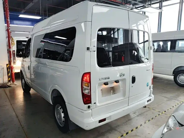 Maxus Xintu V80 — Фото автомобиля 4