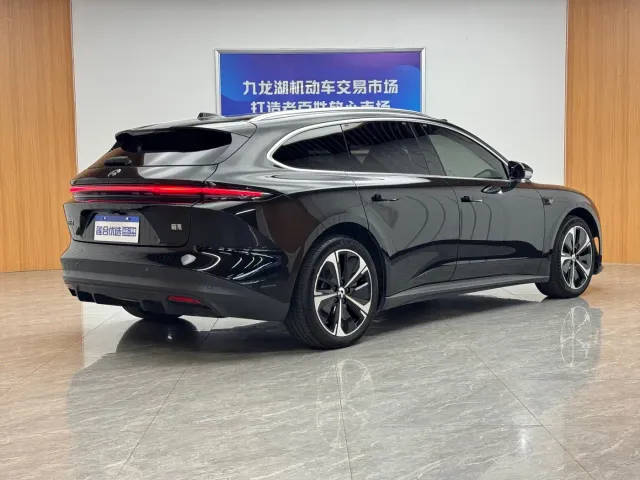 Nio ET5 Touring — Фото автомобиля 7