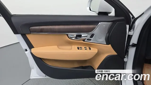 Volvo S90 — Фото автомобиля 13