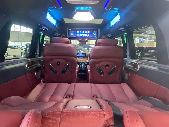 Mercedes-Benz V-Class — Фото автомобиля 17