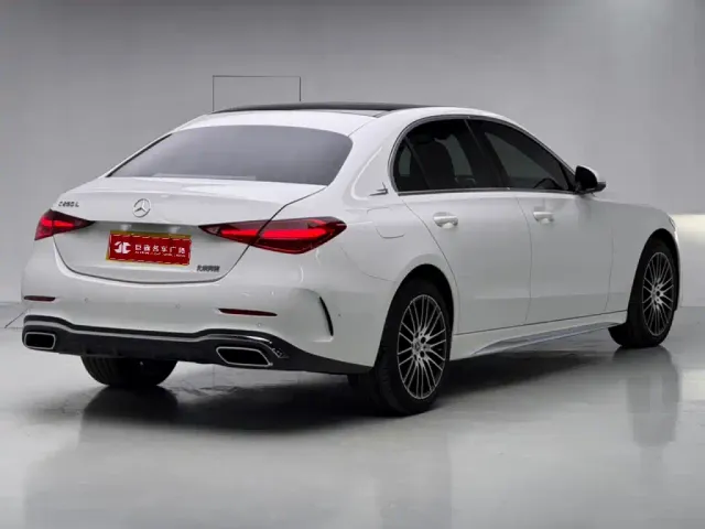 Mercedes-Benz C-Class — Фото автомобиля 4