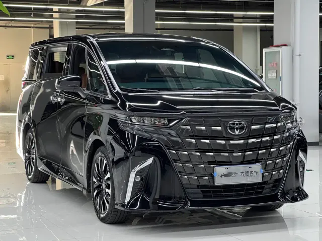 Toyota Alphard — Фото автомобиля 3