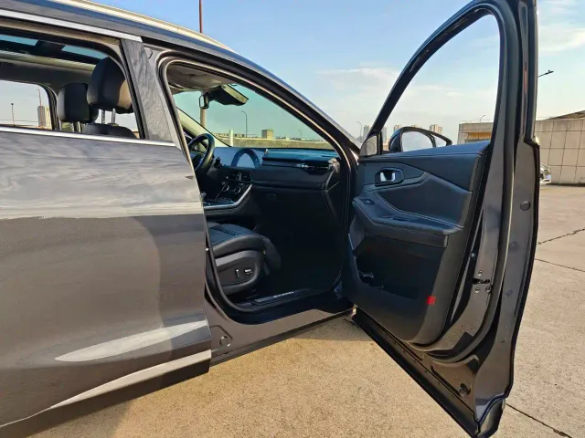 Exeed Exeed Lingyun 2023 400T 2WD Star Premium Edition — Фото автомобиля 19