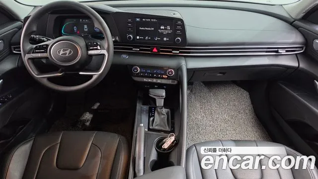 Hyundai AVANTE Новый Avante (CN7) — Фото автомобиля 7