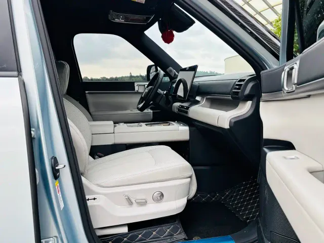 BYD FangChengBao Titanium 7 — Фото автомобиля 11