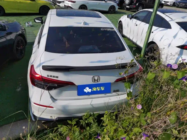 Honda Civic — Фото автомобиля 3