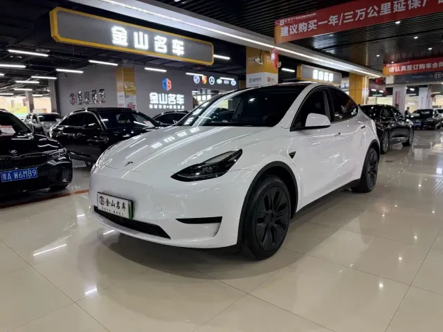 Фотография автомобиля — Tesla Model Y
