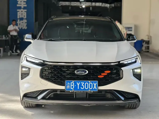 Ford EVOS — Фото автомобиля 8