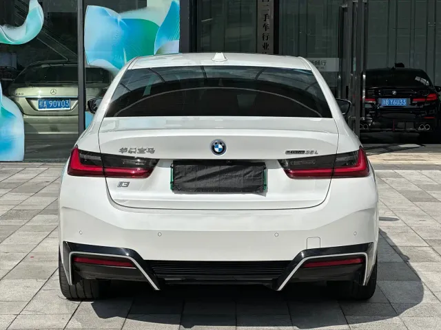 BMW i3 — Фото автомобиля 9