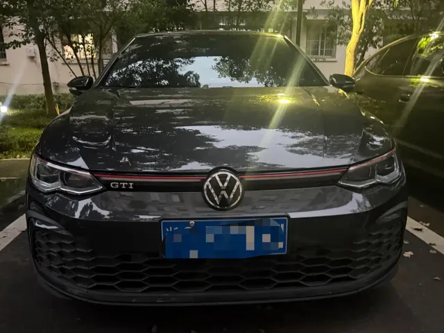 Volkswagen Golf GTI — Фото автомобиля 2