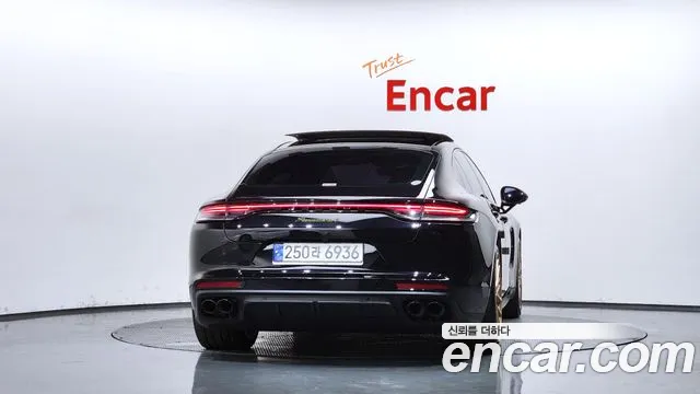Porsche Panamera — Фото автомобиля 4