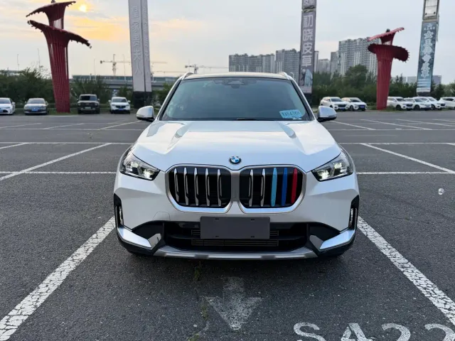 BMW X1 — Фото автомобиля 2