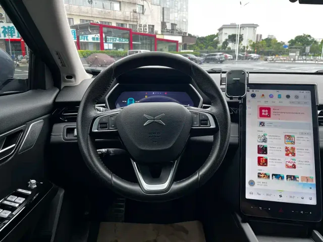 Xpeng G3 — Фото автомобиля 13