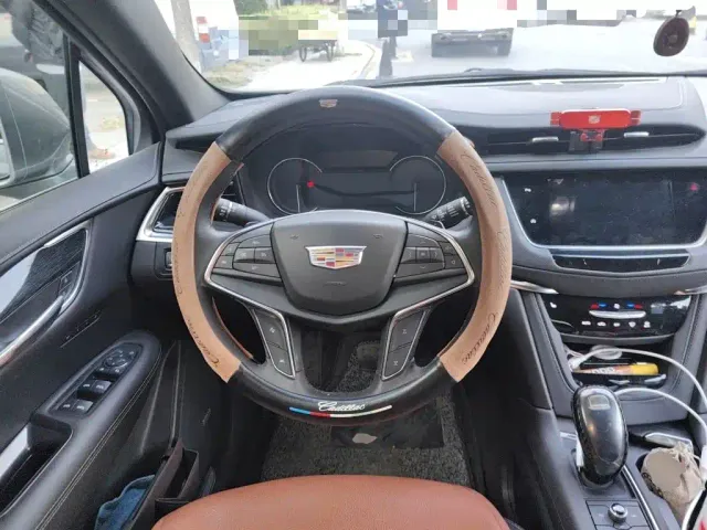Cadillac XT5 — Фото автомобиля 6