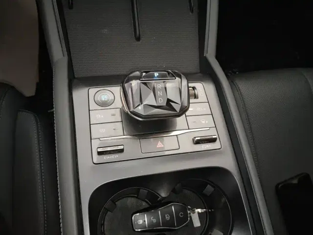BYD Qin L — Фото автомобиля 13
