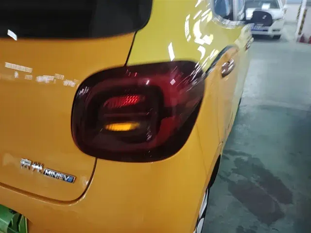 Wuling Hongguang Mini EV — Фото автомобиля 7