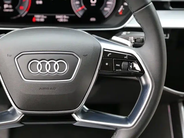 Audi A8 — Фото автомобиля 17