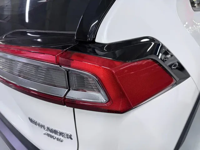 Toyota Wildlander — Фото автомобиля 20
