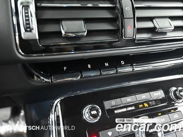 Lincoln Navigator — Фото автомобиля 9