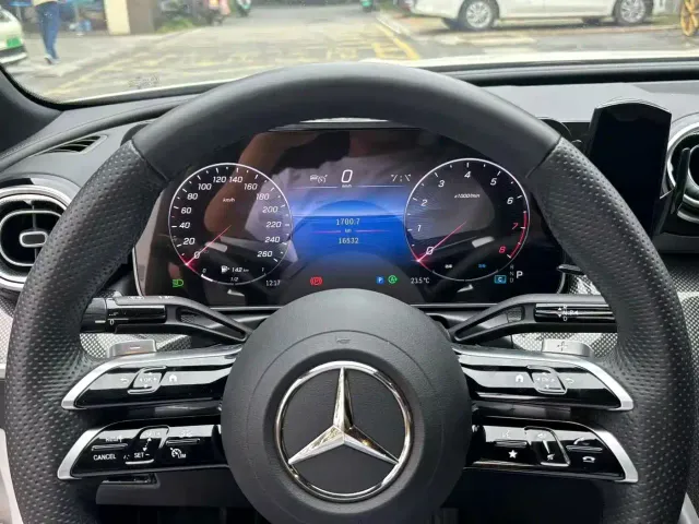 Mercedes-Benz C-Class — Фото автомобиля 2