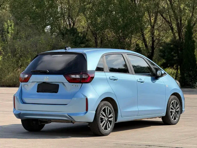 Honda Fit — Фото автомобиля 6