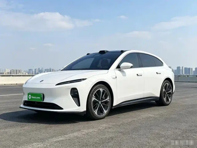 Фотография автомобиля — Nio ET5 Touring