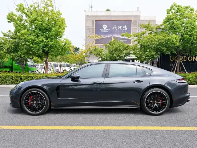 Porsche Panamera — Фото автомобиля 4