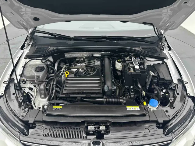 Volkswagen Golf — Фото автомобиля 19