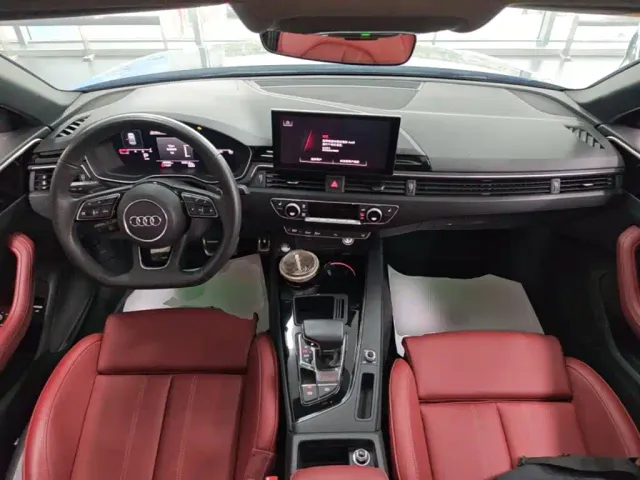 Audi A4L — Фото автомобиля 13