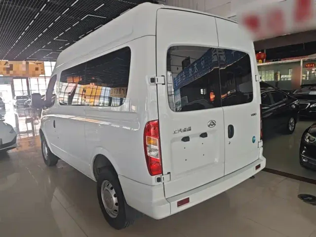 Maxus Xintu V80 — Фото автомобиля 4