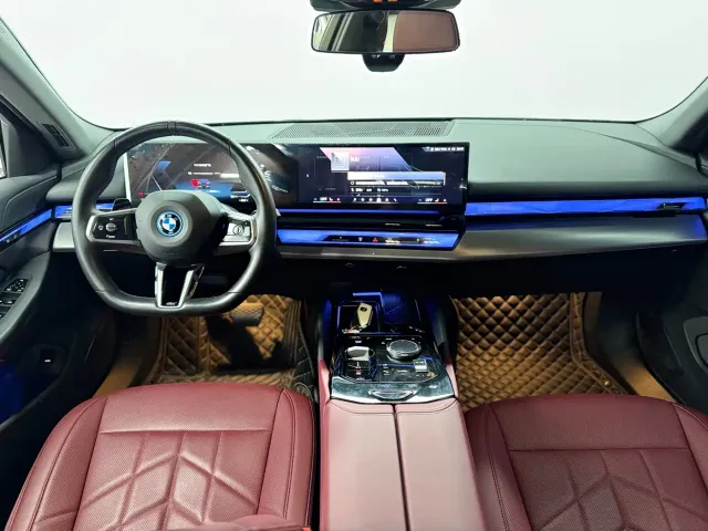 BMW i5 — Фото автомобиля 5