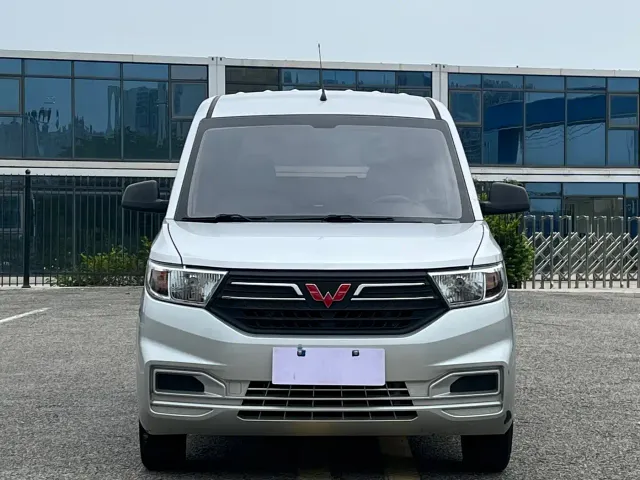 Wuling Hongguang V — Фото автомобиля 2